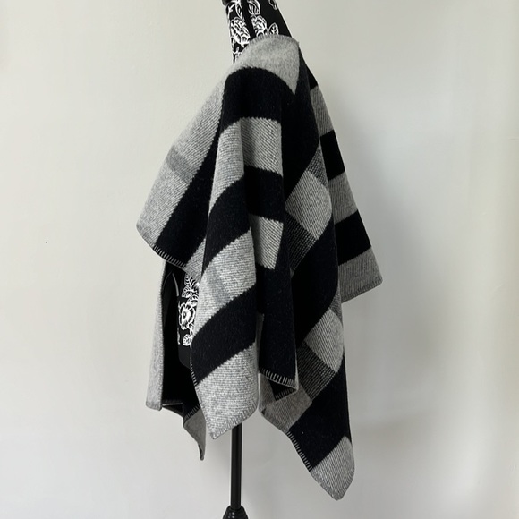 *authentic* NEW Mega check poncho Burberry prorsum collection wool & cashmere - Picture 7 of 12